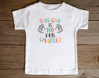 Dieser Typ ist 100 Tage klüger! Cotton™ T-Shirt
