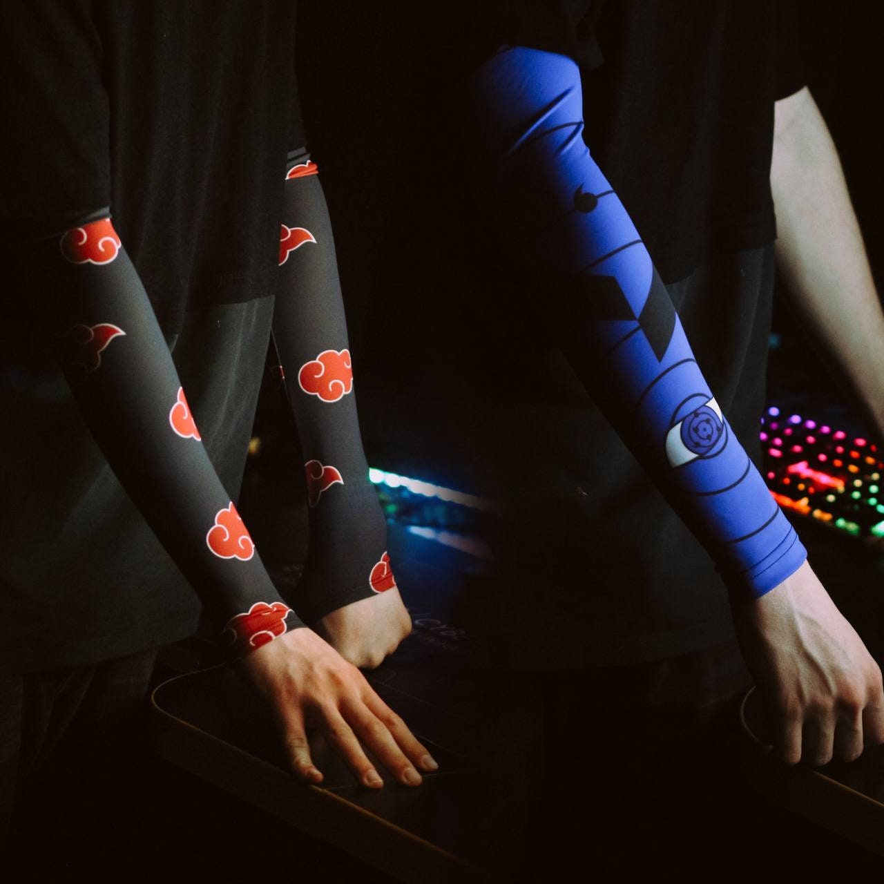 Gaming Arm Sleeve for PC and Sport with open glove and thumb hole for  esports gamers Paints Spray