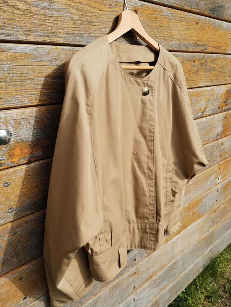 Vintage abgeschnittene Trench-Jacke. Größe S 36 Top Zustand Bild 2