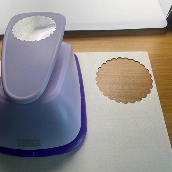 Grote Marvy Uchida geschulpte cirkel papierpons-tool voor het maken van plakboeken