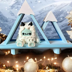 Mountain Shelf With Yeti | Articulated Figure | 3D Printed