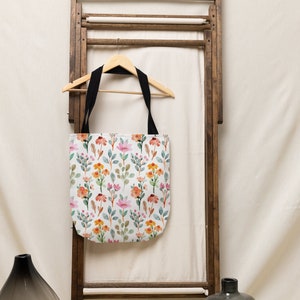 Blooming Beautys, Blumen Print Tragetaschen für jeden Anlass. College Tasche, Einkaufstasche, Alltag Tasche, Strandtasche.
