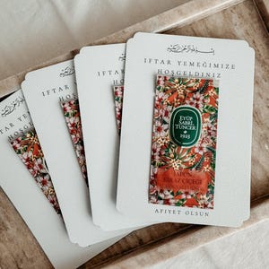Cartões de lugar feitos à mão para o Ramadã
