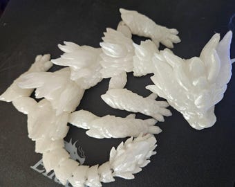 3D Printed Baby Dragon: Articulated Fantasy Desk Decor