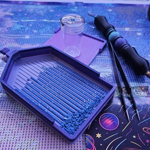 3D Printed Diamond Painting Tray: Rhinestone Organizer with Lid