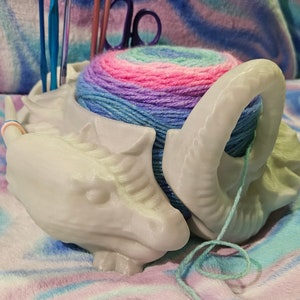 3D Printed Dragon Yarn Bowl: Fantasy Crochet Knitting Holder