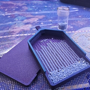 Bandeja para pintar con diamantes impresa en 3D: pico estrecho, tapa y estante para cinta washi