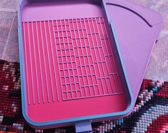 Bandeja multiusos para arte en diamantes impresa en 3D con tapa y tapón.