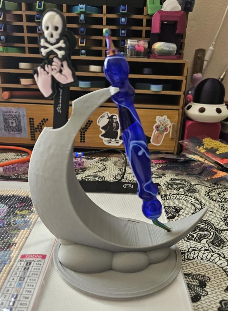 Moon Diamond Art Pen Holder: 3D Printed Craft Tool Stand image 5