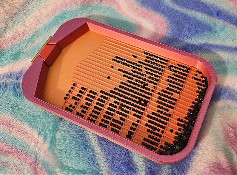 Multi-Placer Grid Diamond Art Tray with Stopper: Diamond Painting Tool image 1
