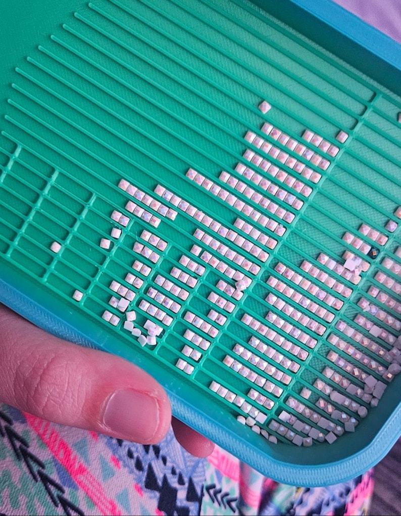 Multi-Placer Grid Diamond Art Tray with Stopper: Diamond Painting Tool image 3