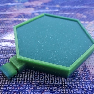 Hexagon diamantmålningsbricka: 3D-utskrivet ädelstensverktyg med lock
