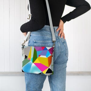 Mini sac à bandoulière pour femme Sac en cuir végétalien Petit sac Mini sac à imprimé géométrique Design exclusif Porte-monnaie multicolore