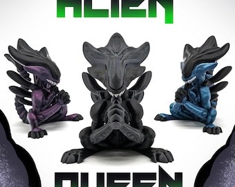Alien Queen - Multicolor 3D Printed Alien Figure, Classic Horror, Desk Figure, Praying Alien Collectible Gift, Sci-fi Decor, Cosmic Horror