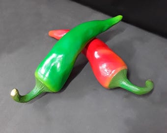 XL Chili,Pepperoni, Paprika natural varnished in red or green Top price also for mounting on the wall frontally, eye-catcher for your pizzeria