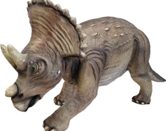 Dinosaur Triceratops 2.20 m absolute eye-catcher at a top price!! Jurassic Park life size Saurus, lifelike dinosaur outdoor naturalistic!