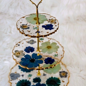 3 tiered resin tray/ cupcake stand/ dessert stand