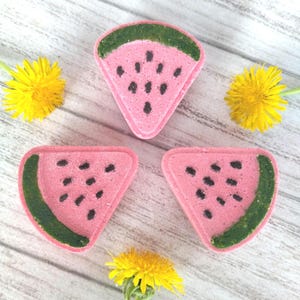 Watermelon Bath Bomb for Kids – Fun Fizzy Summer Gift – Fruit Bath Bomb – Handmade Bath Fizzer with Natural Ingredients – Birthday Favor Ide