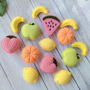 Fruit Bath Bomb Set – Mini Bath Bomb Smoothie Cup – Summer Gift for Kids & Teens – Colorful Fizzy Bath Bombs – Birthday Gift Box