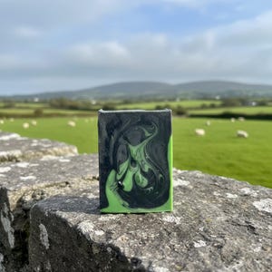 Savon pour le corps et la barbe Drunken Leprechaun : bière Guinness, menthe poivrée, huile de jojoba image 4