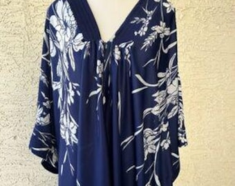 Flowing vintage Navy Floral Maxi house Dress with V-Neck plus size