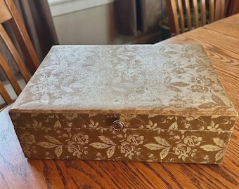 Vintage MCM gold Lady Buxton Jewelry box
