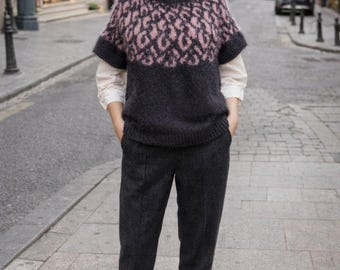 Pink Leopard Print Fuzzy Knit Sweater Vest – Short Sleeve Statement Knit Top