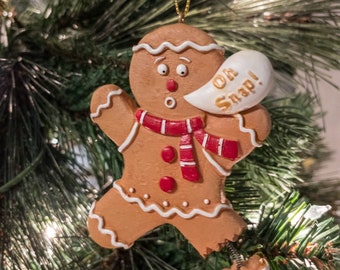 Gingerbread Man Cookie Oh Snap! Broken Leg Funny Christmas Tree Ornament