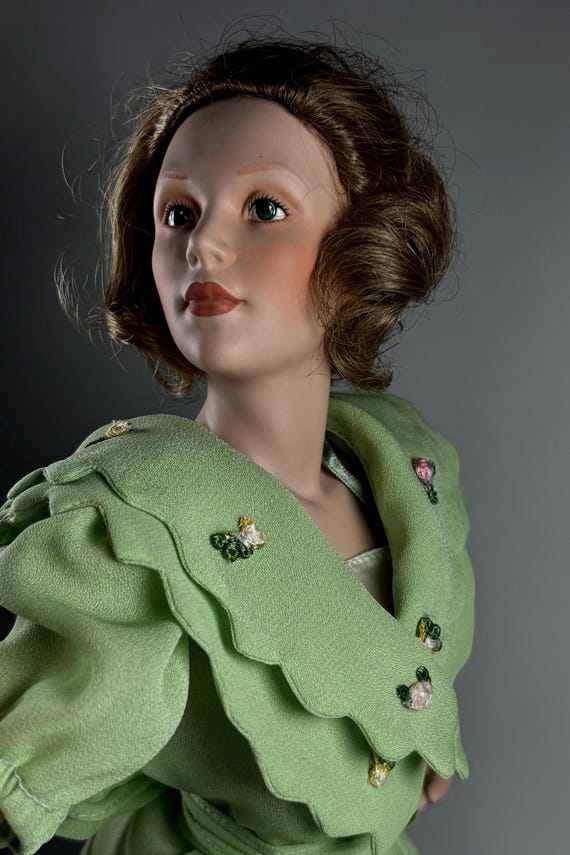 porcelain doll in green dress Vintage Vanity 16” – Elegant Lady Figurine – Romantic Victorian Style Display – Collector Piece antique porcelain dolls