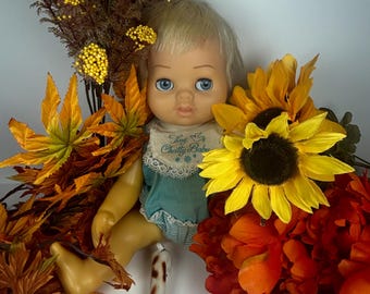 Tiny Chatty Baby Doll vintage 1962 par Mattel - Grands yeux bleus - Tenue originale - Découverte de la succession