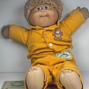 1982 Original Cabbage Patch Kid Doll « Carroll Emery » avec certificat de naissance – Oeuvres d'art des Appalaches – vintage Collector Baby