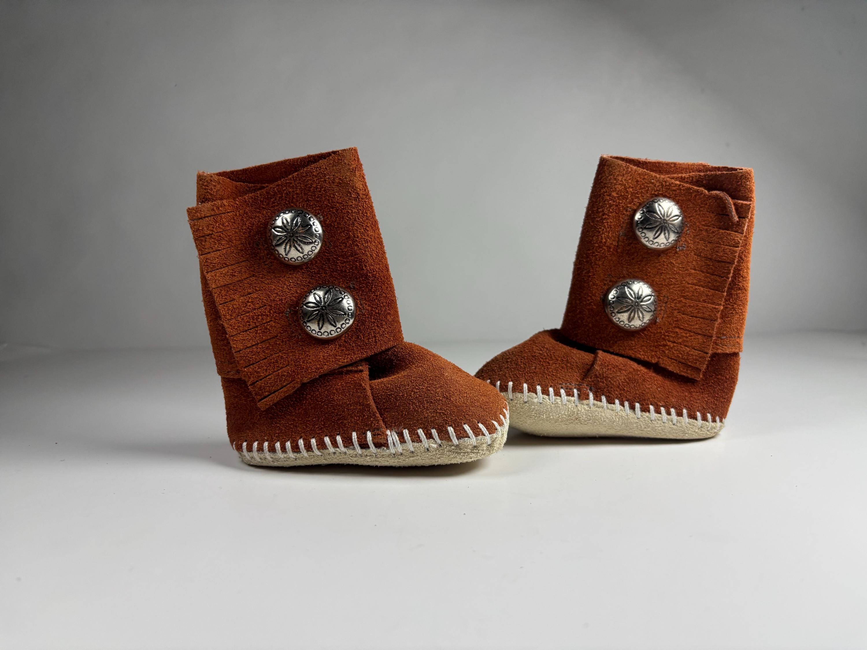 Taos moccasin boots - Etsy 日本
