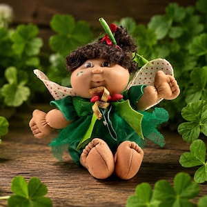 Muñeca coleccionable de peluche articulada de Mattel Cabbage Patch Kids, modelo vintage de 1995, de la marca Holly Fairy (8 pulgadas).