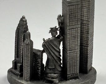 Vintage NYC Twin Towers Pewter Mini Statue – Wapw England Souvenir