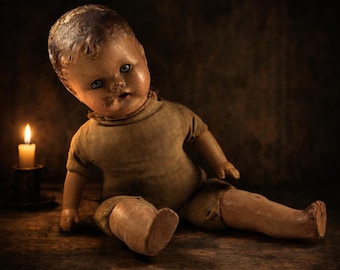 Muñeca bebé antigua de composición de 39,4 cm (15,5 pulgadas), aspecto embrujado, pátina desgastada, rarezas, exhibición primitiva espeluznante