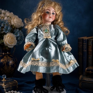 Exceptional Antique German Bisque Doll Blue Sleep Eyes Original Composition Body Lace Dress 16