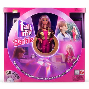 Może przedstawiać: Zabytkowa lalka "Talk with Me Barbie" w różowym pudełku. Pudełko zawiera zdjęcia Barbie i dzieci, z tekstem "Now you can program me to talk and we can play liey tta et too bee!" i "CD-ROM WINDOWS".