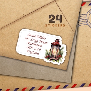Pode incluir: Um adesivo branco com uma ilustração de lanterna vermelha e o texto "Sarah White, 345 Long Street, Smalltown, SD5 LL9, England". O adesivo está etiquetado como "24 Adesivos".