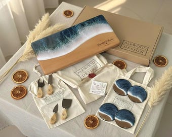 Engagement Gift Couple, Unique Personalized Wedding Present, Personalised Wedding Gift, Engraved Chopping Board, Ocean Resin Cheese Board