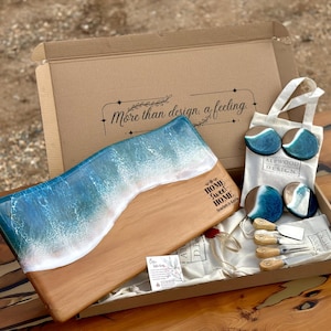 Engagement & Wedding Gift – Handmade Wavy Edge Epoxy Charcuterie Board – Custom Wooden Serving  Cutting Board