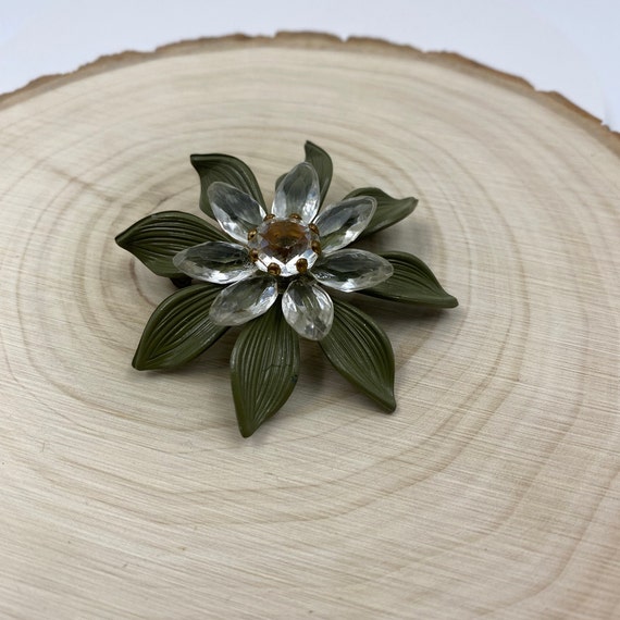 Green Celluloid Plastic Flower Shaped Brooch with… - image 5