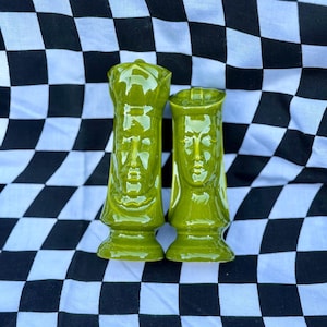 vintage ceramic king and queen chess piece salt and pepper shakers