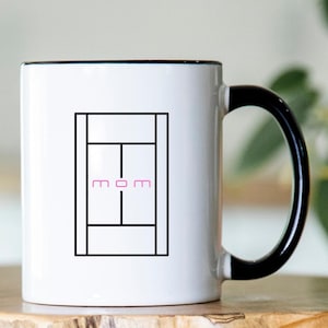 Tennis Mom Mug. Personalized Mother&#39;s Day Gift. Mom Court Design. Tennis Lover Coffee Cup. Mom Gift for Tennis Player. Mothers Day Gift Idea