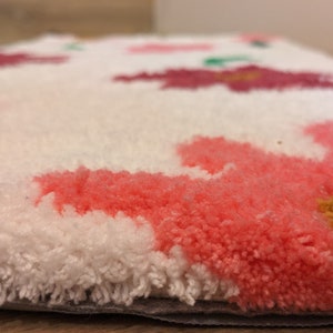 Tufted flower rug