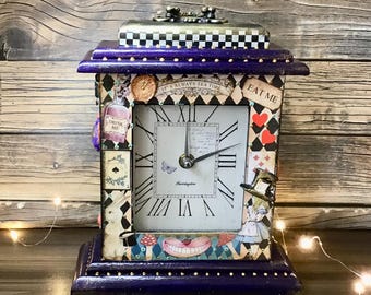 Alice in Wonderland Clock. Cheshire Cat Clock. Alice in Wonderland Gifts. Girlfriend Gift. White Rabbit Clock. Unique Clock.