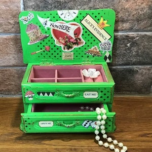 Alice in Wonderland vintage painted Jewellery box, upcycled wood trinket, keepsake box, jewellery storage box, Alice in Wonderland lover