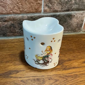 Alice in Wonderland ceramic white oil burner, wax melt, tea-light burner, essential oil burner, home fragrance, home decoration