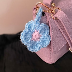 Crochet Flower Keychain Pattern, Crochet Daisy Flower Keychain Pattern, Crochet Keychain Pattern