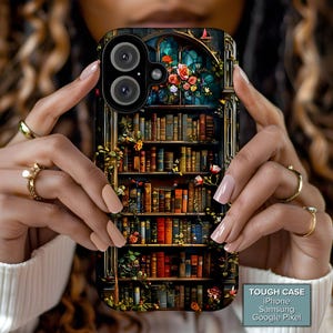 Custodia per telefono Enchanted Garden Bookshelf: Fairycore Cottagecore Library, iPhone, Samsung, Pixel