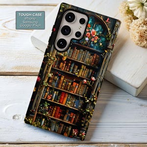 Custodia per telefono Enchanted Garden Bookshelf: Fairycore Cottagecore Library, iPhone, Samsung, Pixel